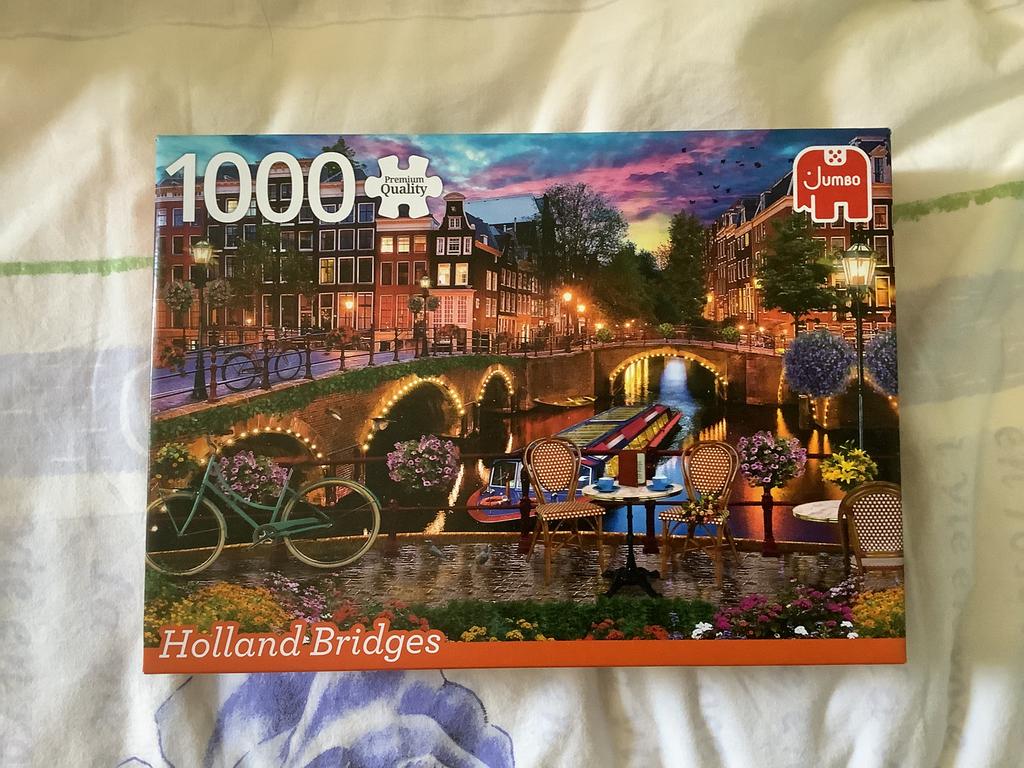 Verschillende puzzels 1000 stukjes, Ophalen of Verzenden, 500 t/m 1500 stukjes, Zo goed als nieuw