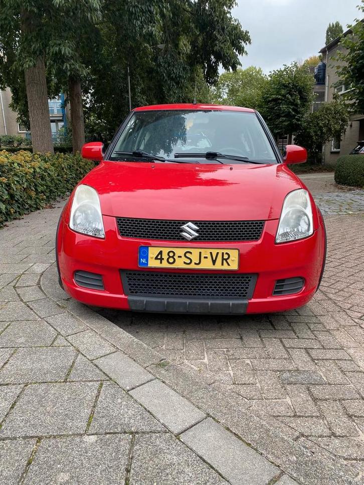 Suzuki Swift 1.3 3D 2006 Rood, Auto's, Suzuki, Particulier, Swift, Airbags, Airconditioning, Bluetooth, Centrale vergrendeling