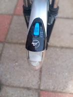 GAZELLE voorfork geveerd spatbord en verlichting, Fietsen en Brommers, Fietsonderdelen, Ophalen of Verzenden, Spatbord