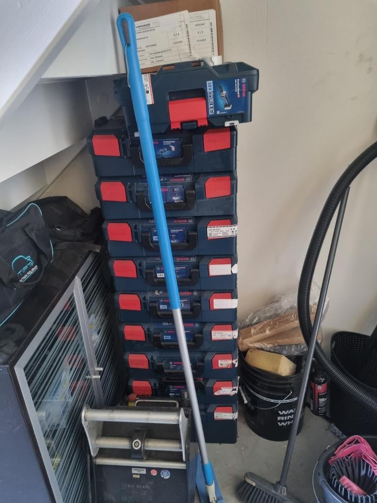 Bosch blauw lege gereedschaps boxen, Ophalen