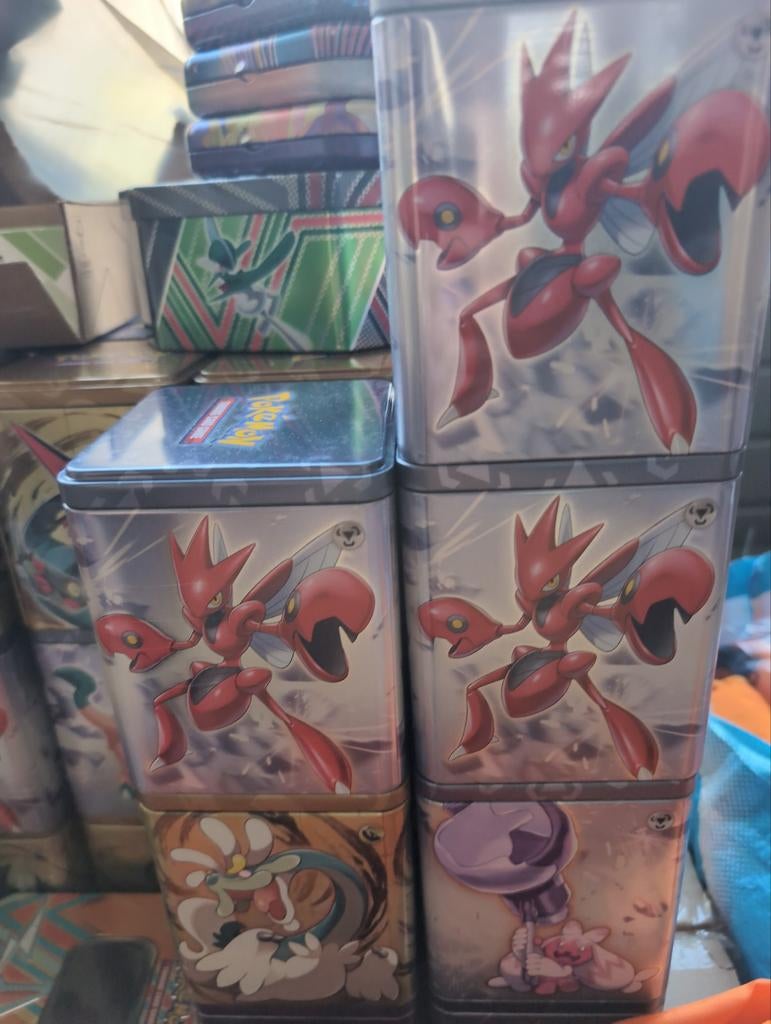 Gratis lege Pokemon Tins afhalen, Hobby en Vrije tijd, Verzamelkaartspellen | Pokémon, Ophalen of Verzenden, Overige typen