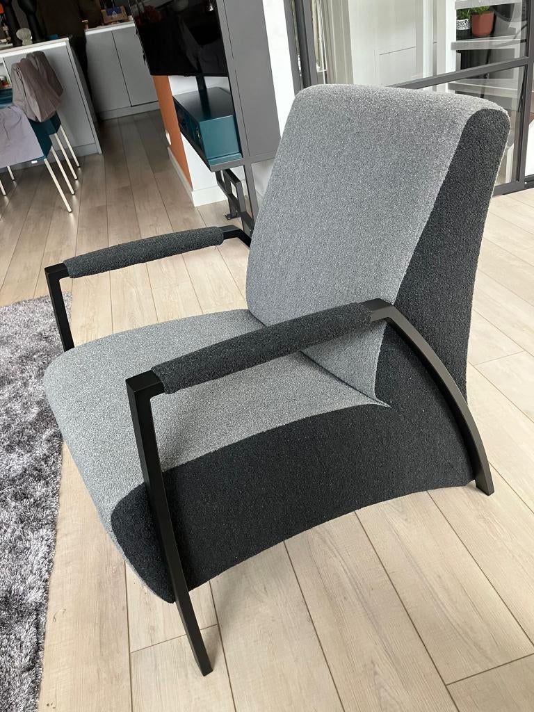 Stoel in zwart/grijze stof, Huis en Inrichting, Fauteuils, Ophalen, 75 tot 100 cm, Zo goed als nieuw, 50 tot 75 cm