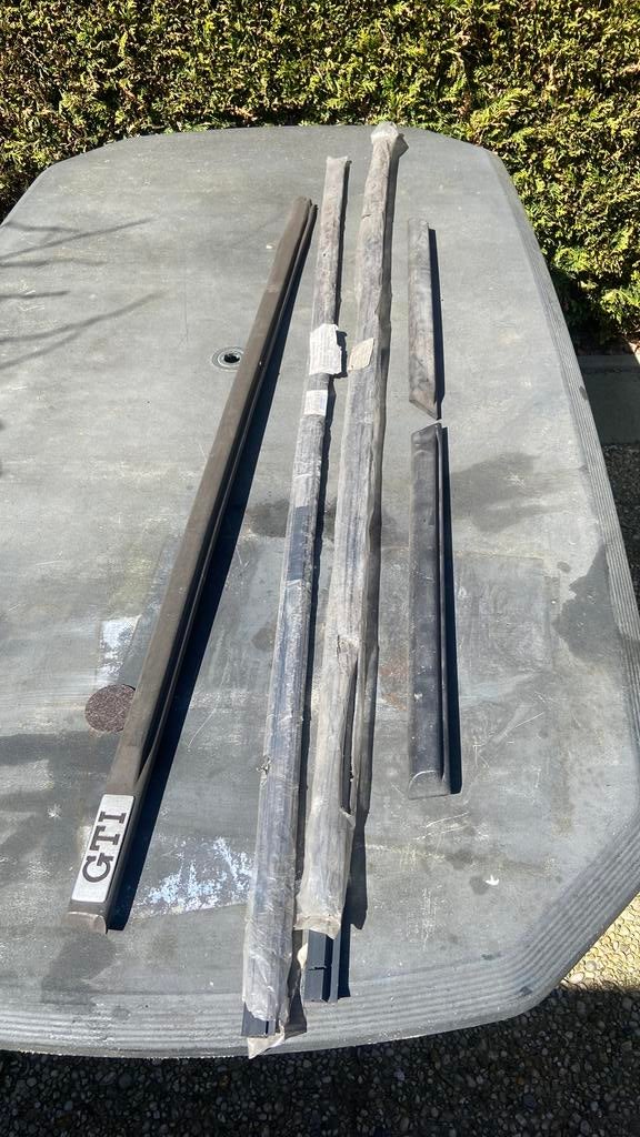 2x strips voor golf 3 deuurs achterste deel, Ophalen, Volkswagen