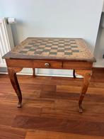 Charmant bijzet-/schaaktafeltje, Ophalen