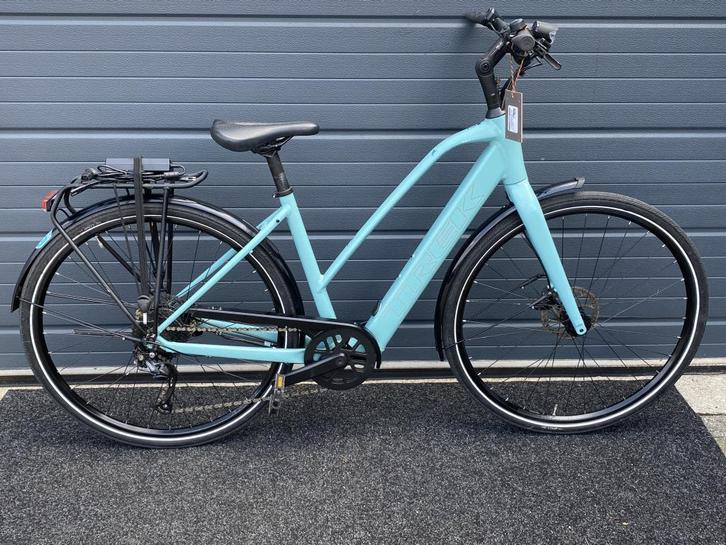Trek fx 2 e-bike D 47cm met 9 versnellingen motor achterin, Fietsen en Brommers, Fietsen | Dames | Damesfietsen, Gebruikt, Overige merken