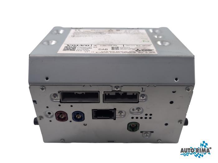 Regelunit Multi Media van een Volvo V90