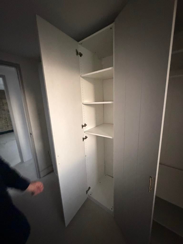 Grijze Pax kast met planken en hangruimte, Huis en Inrichting, Kasten | Kledingkasten, Ophalen, Gebruikt, 200 cm of meer, 50 tot 100 cm