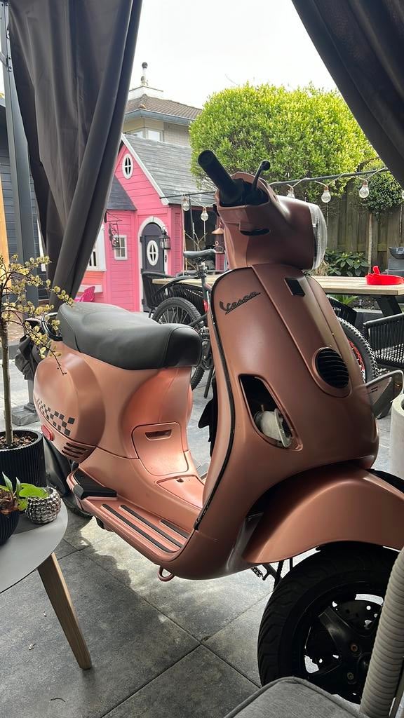 Vespa rose roze 70 cc, Ophalen of Verzenden, Zo goed als nieuw, Tweetakt, Vespa LX
