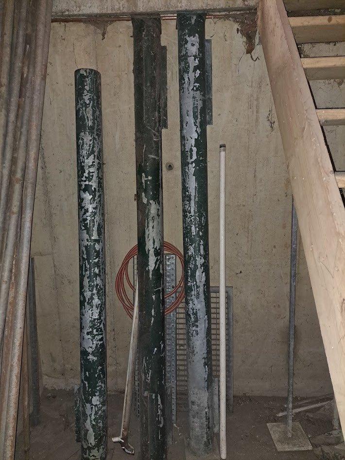 Stalen pilaren., Tuin en Terras, Tuinhekken en Hekwerk, Gebruikt, Sierhekwerk, IJzer, Ophalen