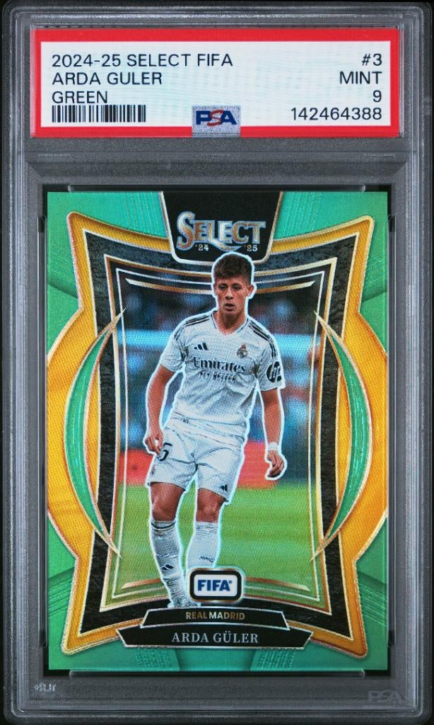 Panini Select FIFA Arda Guler 3/5 Terrace Green PSA 9, Verzamelen, Ophalen of Verzenden, Nieuw, Buitenlandse clubs, Spelerskaart