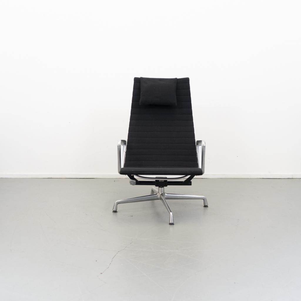 2x Vitra Eames EA 124 Fauteuil Zwart Hopsak - Gepolijst, Niet ingevuld, Niet ingevuld, Ophalen of Verzenden, Zo goed als nieuw