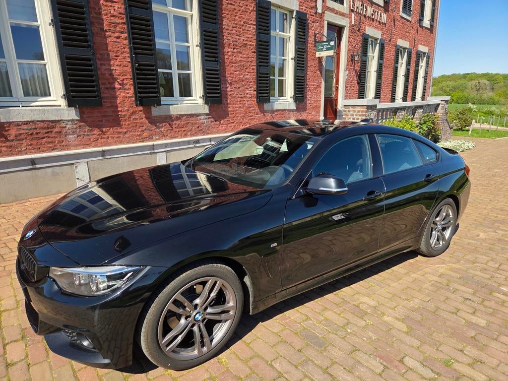 BMW 4-Serie Gran Coupé 420i 184pk Aut 2019 Zwart, Auto's, Achterwielaandrijving, 4 cilinders, Alcantara, Zwart