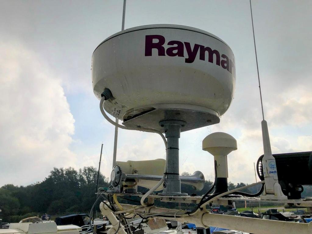 Raymarine RL70C Plus radar compleet., Ophalen, Gebruikt, Radar