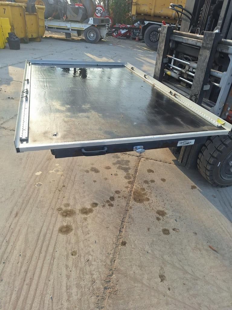 Bedslide voor GMC laadbak - 1.23m x 1.94m, Ophalen of Verzenden