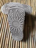 Echt Ugg dames pantoffels maat 40, Ophalen of Verzenden, Zo goed als nieuw, Bruin, Pantoffels of Sloffen