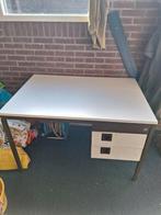 Bureau/tafel/werkbank, Ophalen