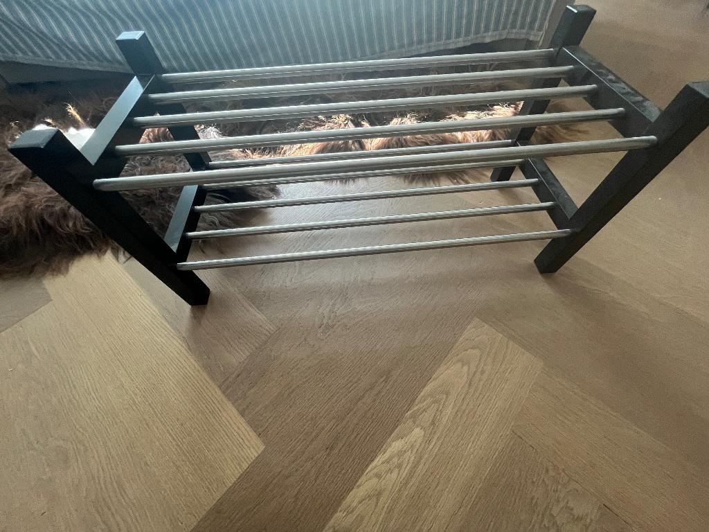 Shoe Rack, Ophalen, Gebruikt