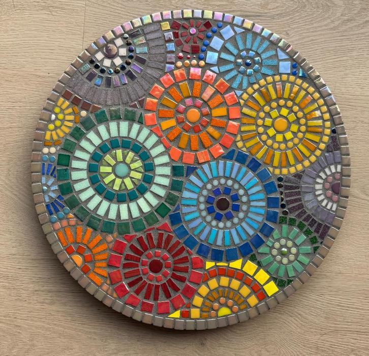 Bijzettafel/ side table (handmade), Huis en Inrichting, Tafels | Bijzettafels, Nieuw, Rond, Minder dan 45 cm, Minder dan 55 cm