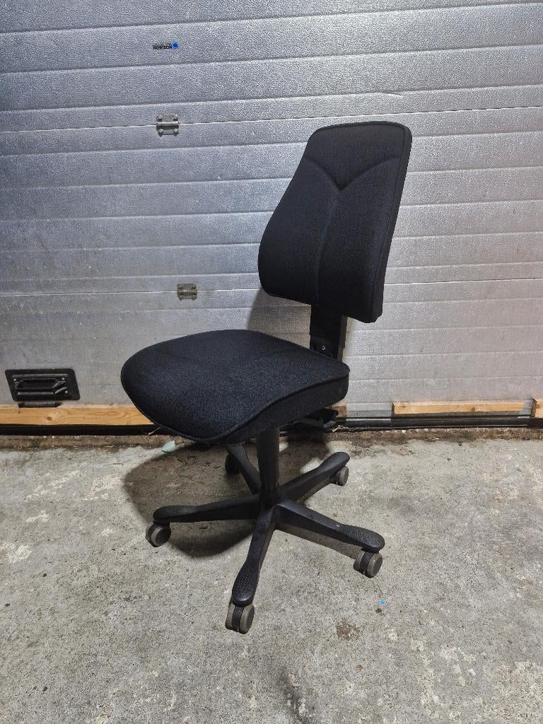 Kinnarps freefloat ERGO bureaustoel, Huis en Inrichting, Bureaustoelen, Gebruikt, Bureaustoel, Zwart, Ergonomisch, Ophalen