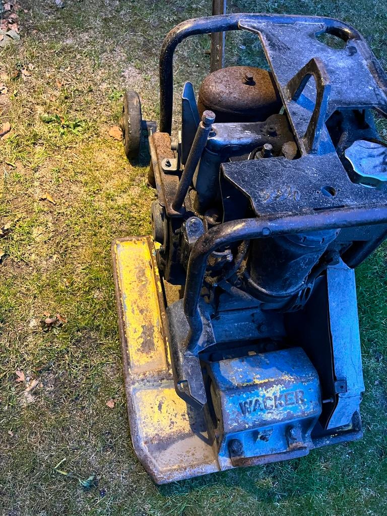 Wacker trilplaat diesel, Ophalen, Gebruikt