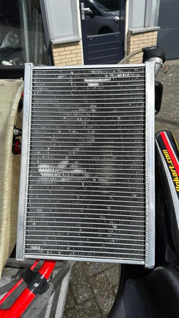 Radiateur kz 44x33cm, Sport en Fitness, Karting, Ophalen of Verzenden, Zo goed als nieuw, Kart