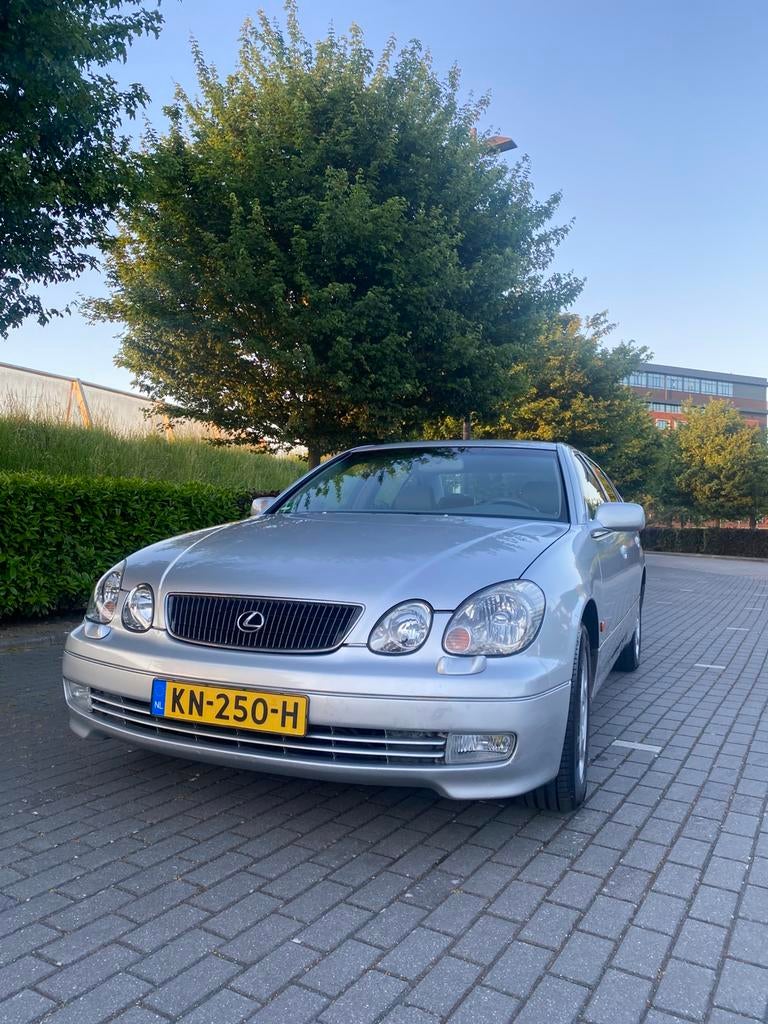 Lexus GS(-H) 300 3.0 AUT 1998 Grijs 2JZ-GE, Auto's, Lexus, Automaat, Achterwielaandrijving, Beige, 2000 kg