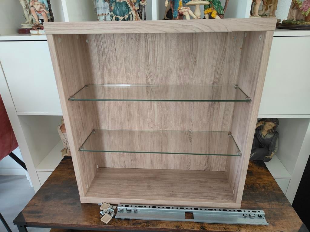 :

IKEA BESTÅ Vitrinekast/Wandkast-Eikenpatroon ., Ophalen, 25 tot 50 cm, Minder dan 150 cm