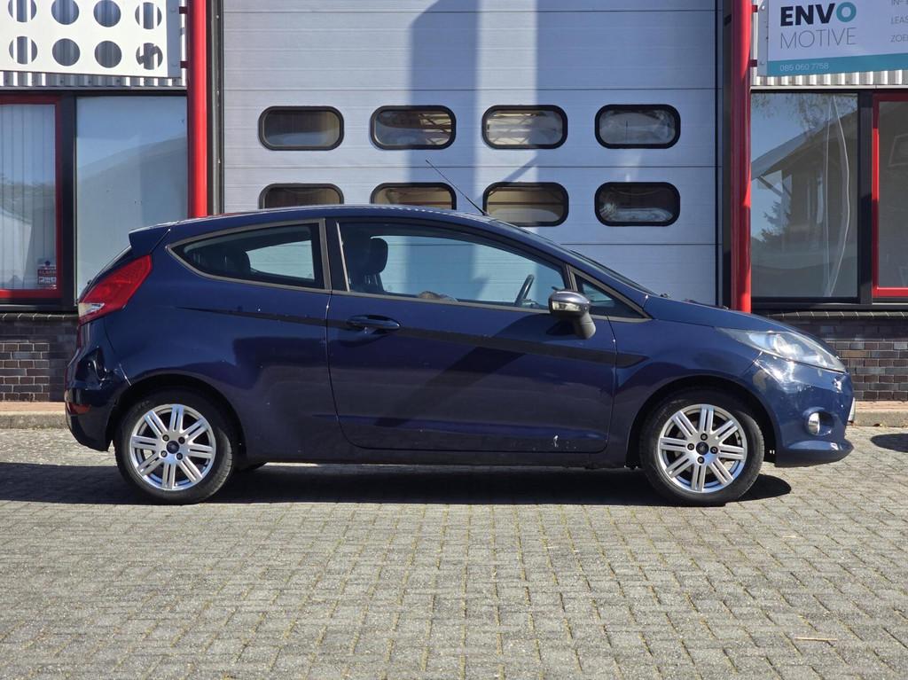Ford Fiesta 1.4 Trend Automaat/Airco/AUX/LMV/Goedkoop!, Auto's, Euro 5, 4 cilinders, Blauw, Elektrische ramen