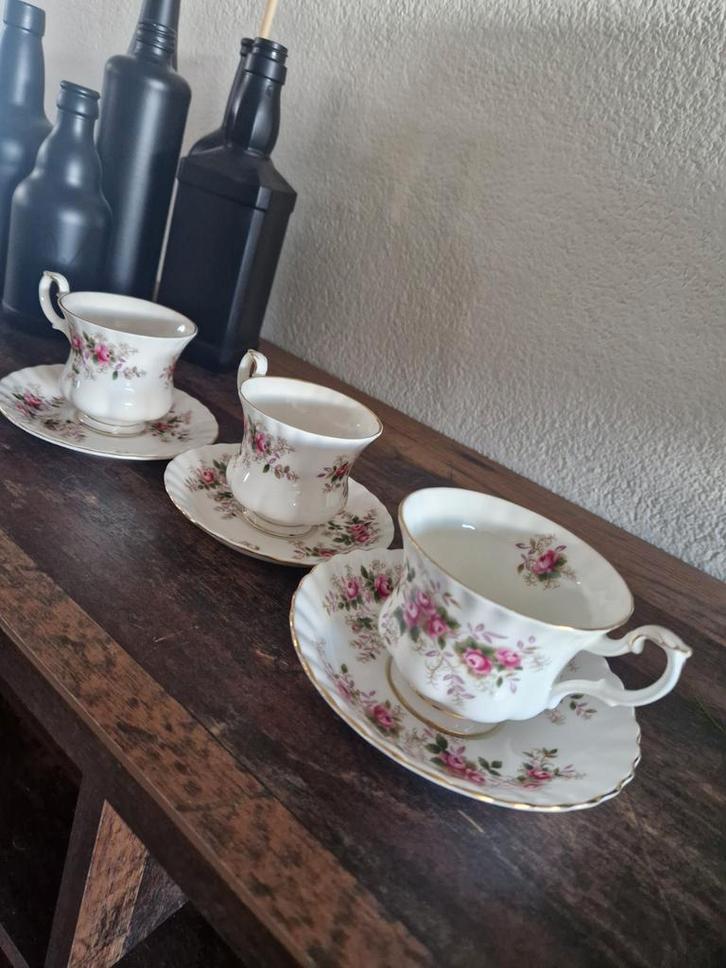 Vintage Royal Albert Lavender Rose theekopjes, Antiek en Kunst, Antiek | Porselein, Ophalen of Verzenden
