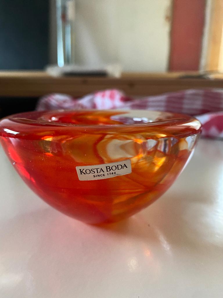 Kosta Boda Atoll, Ophalen