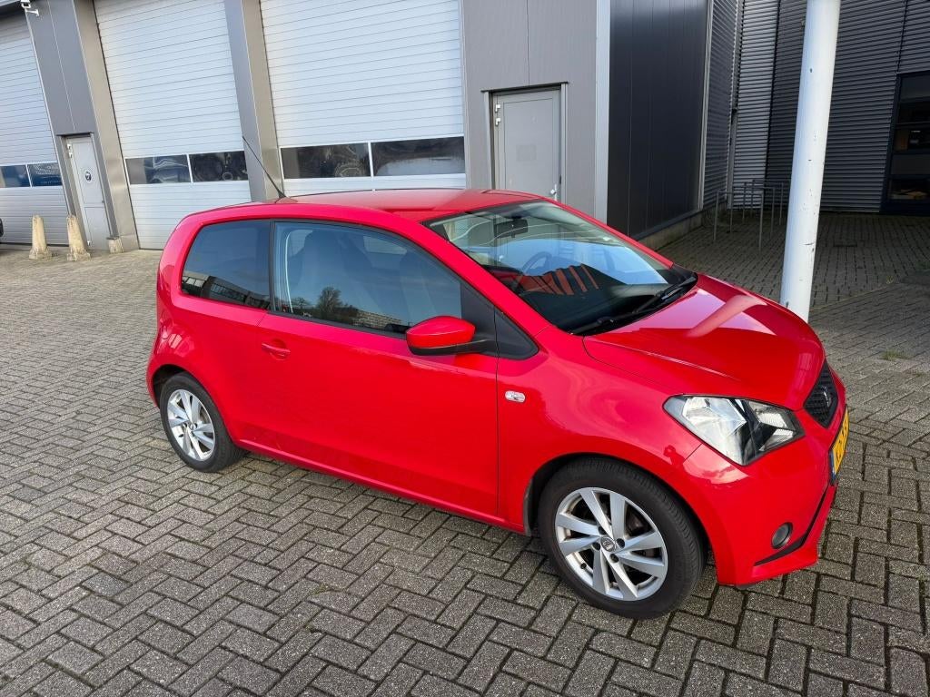 Seat Mii 1.0 44KW 2013 Rood, Auto's, Seat, Voorwielaandrijving, Euro 5, Stof, Zwart