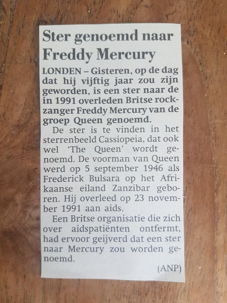 Ster genoemd naar Freddy Mercury van Queen (1996), Ophalen of Verzenden, 1980 tot heden, Knipsel(s)