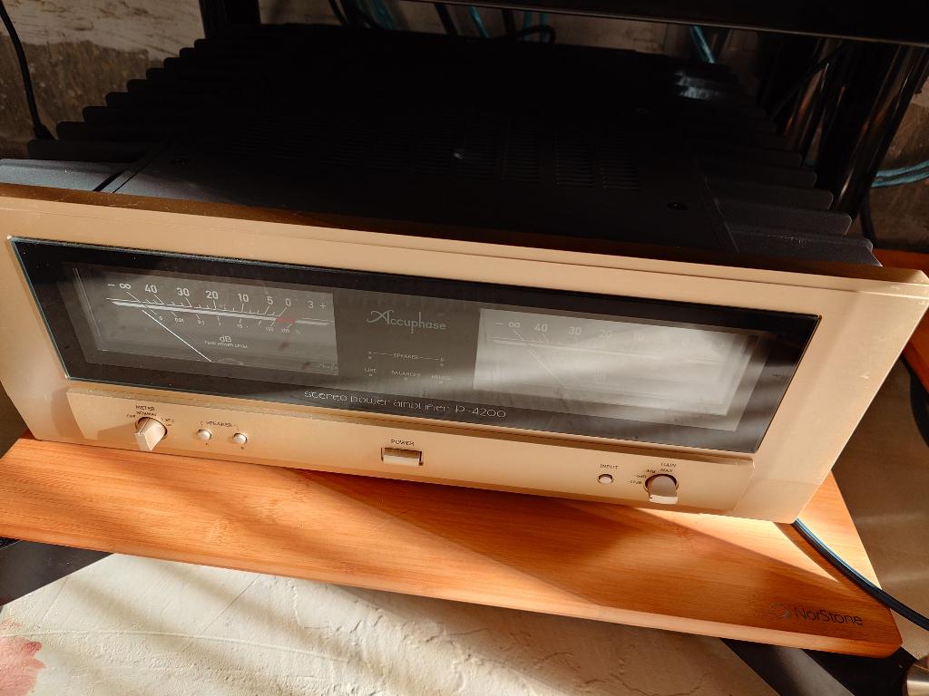 Accuphase P-4200 incl. doos etc, Audio, Tv en Foto, Ophalen, Zo goed als nieuw, Overige merken