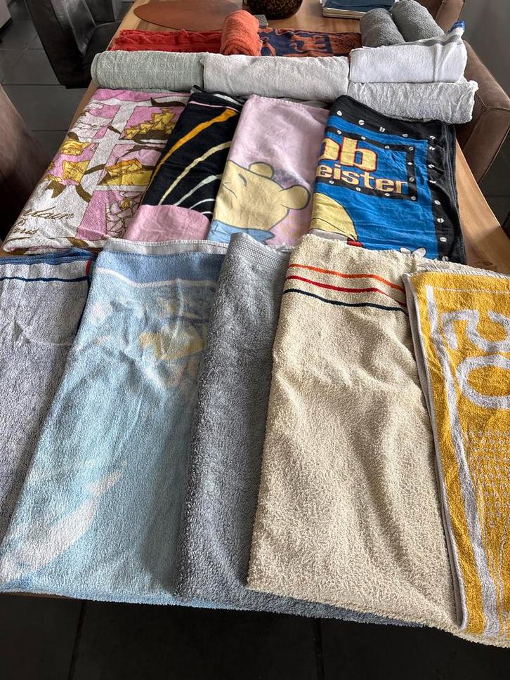 20 Grote badhanddoeken, diverse kleuren en maten, Huis en Inrichting, Badkamer | Badtextiel en Accessoires, Gebruikt, Handdoek