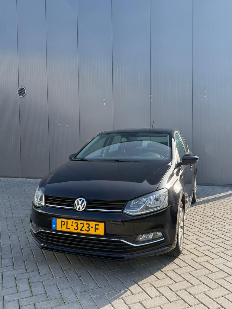 Volkswagen Polo 1.2 TSI 2017 | CarPlay | Zeer nette staat, 40 €/maand, Zwart, Zwart, Origineel Nederlands