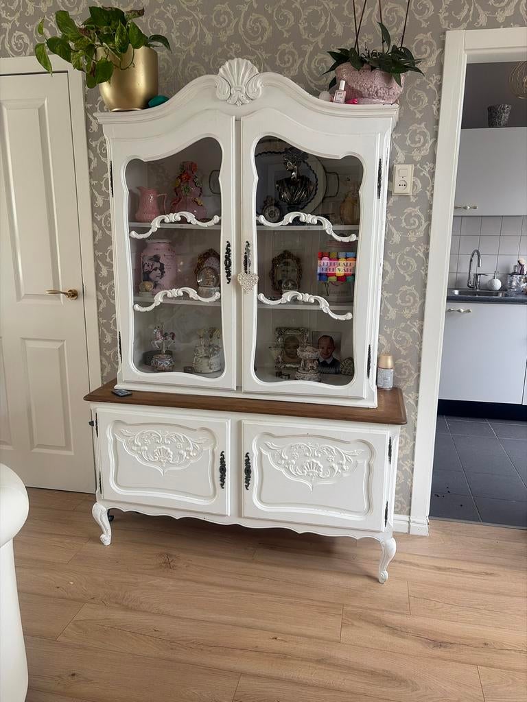 Elegante witte barok kast met vitrine en opbergruimte, Gebruikt, 100 tot 150 cm, Ophalen of Verzenden, 150 tot 200 cm