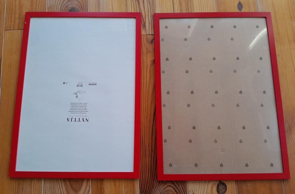 2 grote Ikea foto lijsten met rode rand, Ophalen
