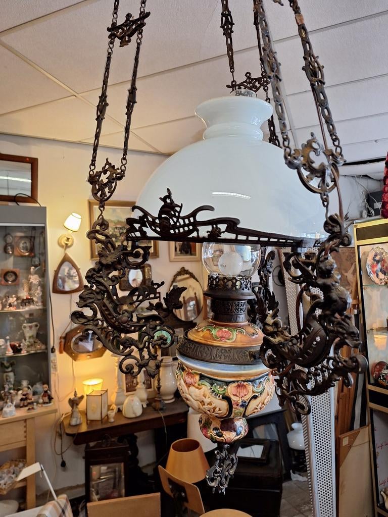 Antieke Majolica Olielamp  Rijkelijk Versierde schepen, Ophalen