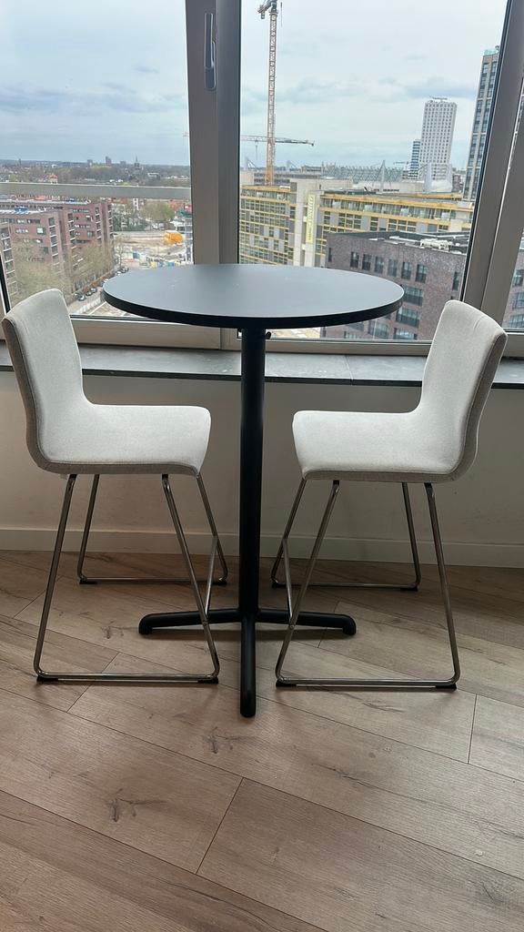 Ikea statafel / bartafel en twee krukken, 2 krukken, Ophalen, Gebruikt, 60 tot 90 cm