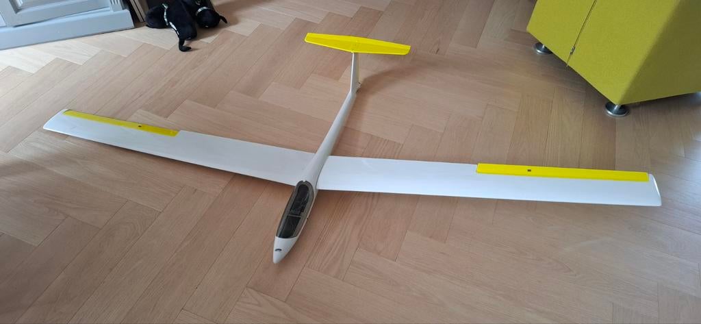 Zwever 2.40m - RC Zweefvliegtuig, Ophalen