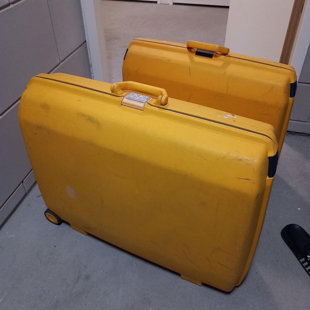 Set van 2 Samsonite koffers - Geel, Sieraden, Tassen en Uiterlijk, Koffers, Wieltjes, Gebruikt, Hard kunststof, 45 tot 55 cm