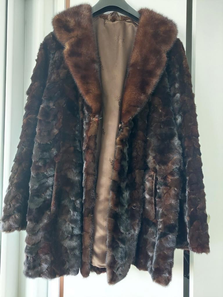 Nerts bontjas/ nerts bont jas dames/bontjas nerts, Ophalen of Verzenden, Zo goed als nieuw, Bruin