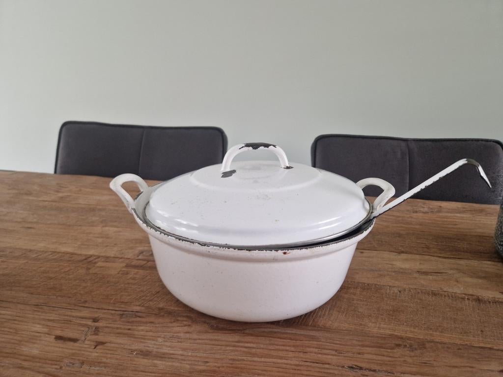 Geëmailleerde gieter ijzeren pan met lepel, Antiek en Kunst, Ophalen of Verzenden