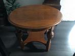 Antieke salontafel /bijzettafel uit grootmoeders tij, Gebruikt, Rond, 55 tot 75 cm, Hout