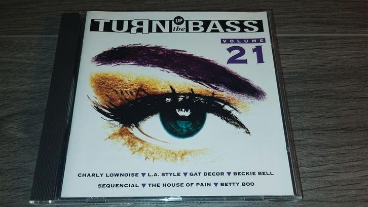 Turn Up The Bass 21, Cd's en Dvd's, Cd's | Dance en House, Zo goed als nieuw, Disco, Ophalen of Verzenden