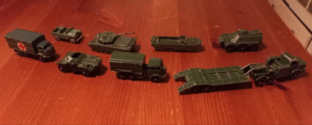 Setje van 8 Lesney Matchbox legervoertuigen, Ophalen of Verzenden, Gebruikt