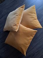 3 Ikea sierkussens (oker) geel in nieuwstaat ! Samen €9,-, Ophalen of Verzenden, Nieuw, Vierkant