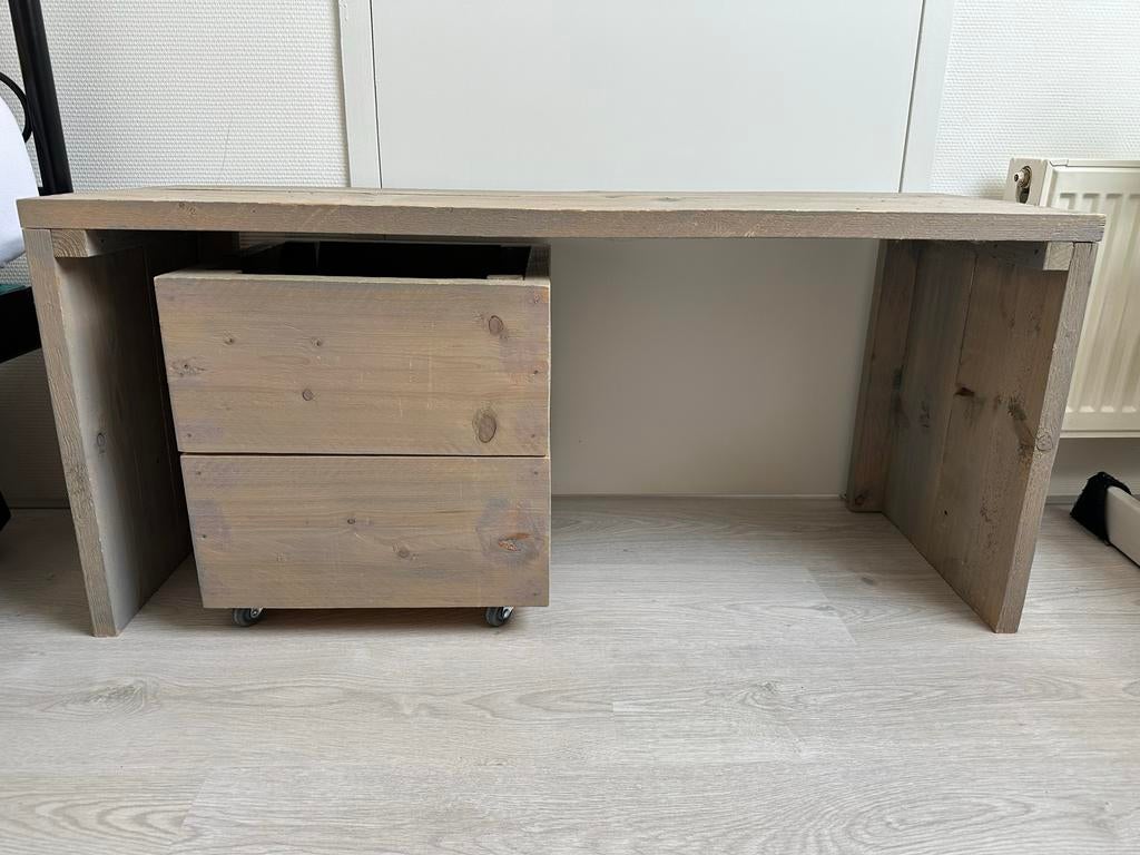 Robuust speelgoed bureautje, Kinderen en Baby's, Ophalen, Gebruikt