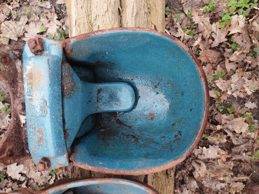 Paarden drinkbakken gietijzer, Dieren en Toebehoren, Ophalen of Verzenden