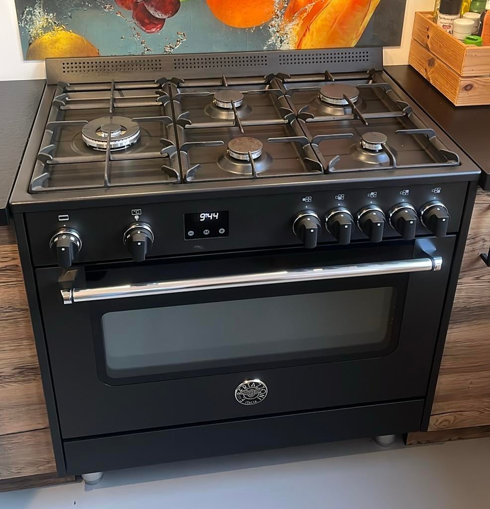 Luxe Bertazzoni Master Series Gasfornuis (90cm) - Zwart, Witgoed en Apparatuur, Fornuizen, Ophalen, 60 cm of meer, Grill, Zo goed als nieuw